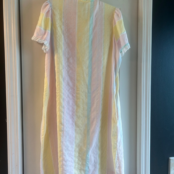 Vintage Pastel Nightgown/ Housecoat - Picture 2 of 7